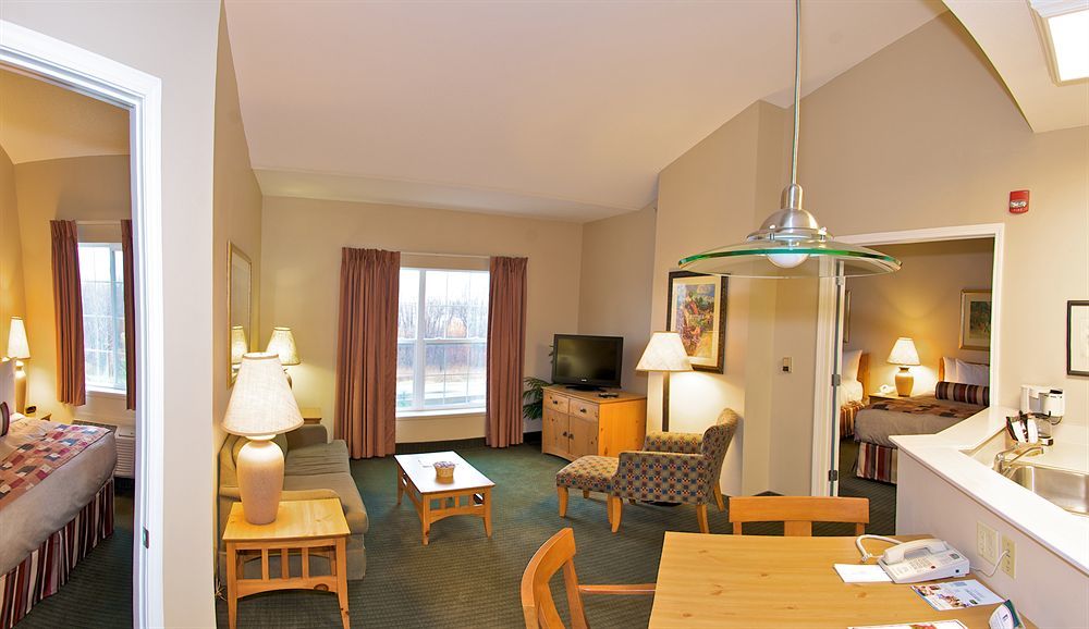 Cresthill Suites Suny University Albany Exterior photo