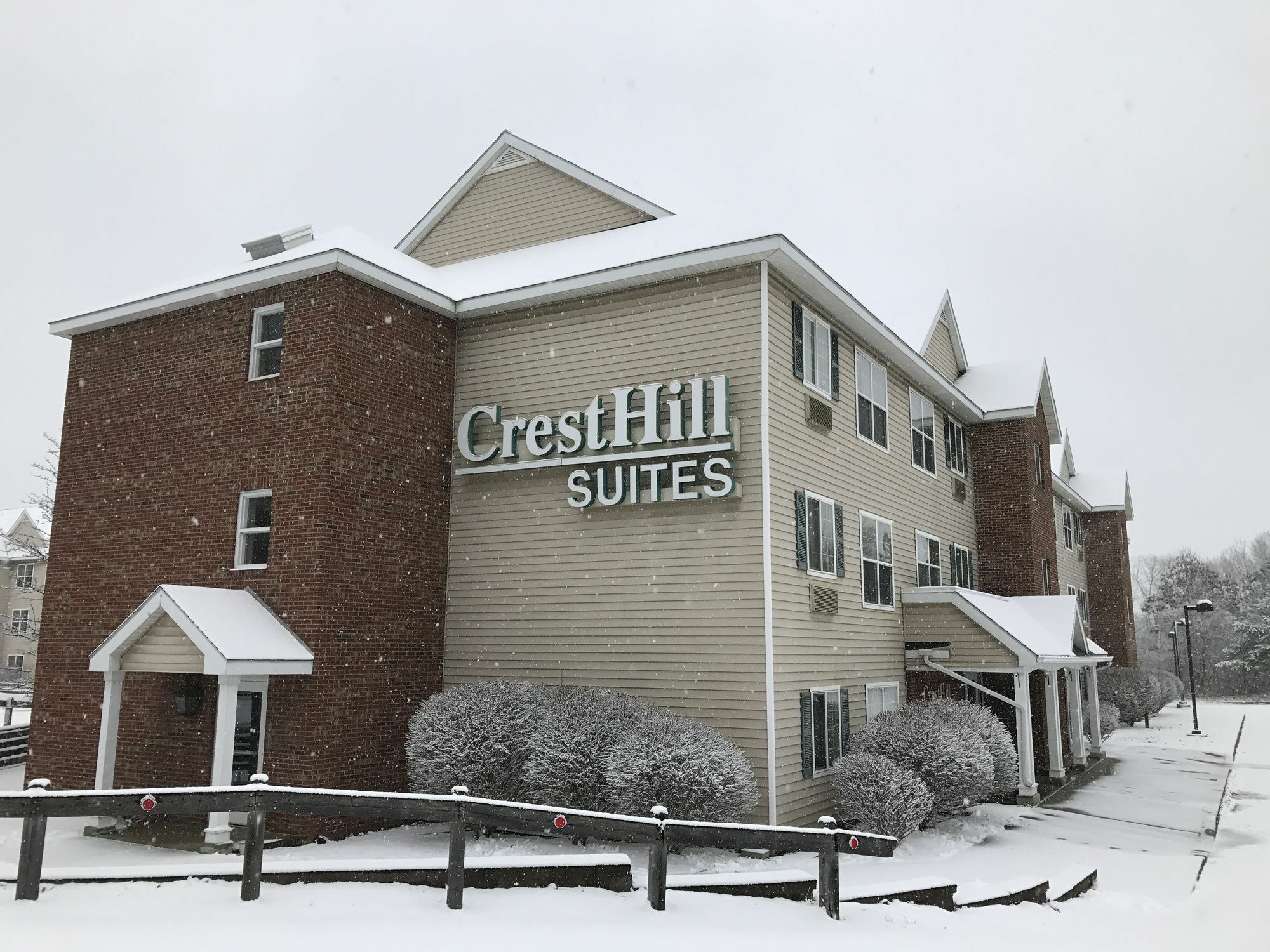 Cresthill Suites Suny University Albany Exterior photo